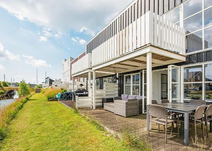 6 Person On A In Дом отдыха *